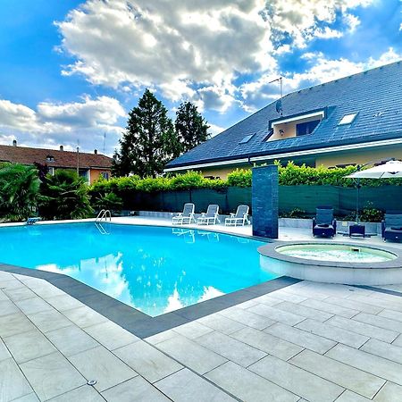 Appartamento In Villa Con Piscina Privata E Jacuzzi Ad Uso Esclusivo Rivarolo Canavese Exterior foto