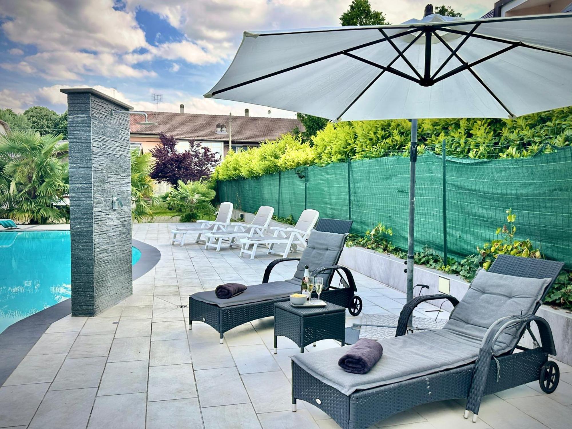 Appartamento In Villa Con Piscina Privata E Jacuzzi Ad Uso Esclusivo Rivarolo Canavese Exterior foto